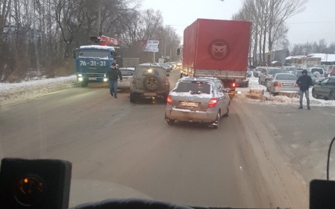 Пензенцы сообщают о гигантской пробке - подробности