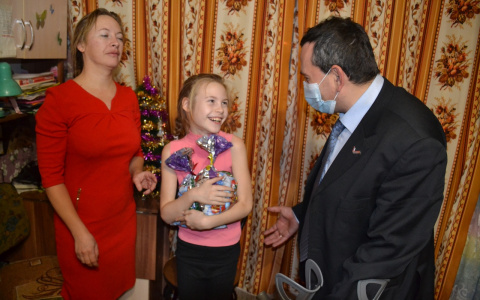 Пензенский политик Роман Амстиславский: «Помогать людям – наша социальная обязанность!»