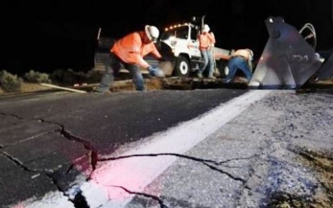 «Земля треснула под ногами»: пророчество Ванги на 2021 год продолжает сбываться