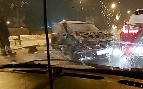 «Разнесло в щепки»: свидетель рассказал о жуткой аварии в Пензе