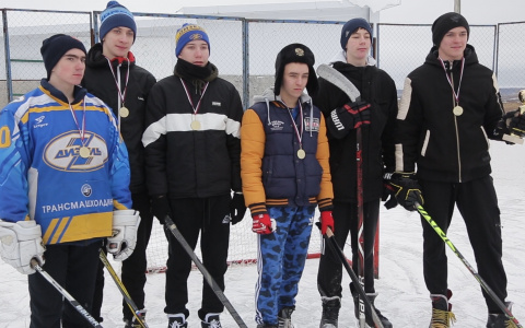 В Спутнике прошел хоккейный турнир на призы от «Термодома»