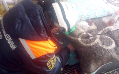 Застрявшая под диваном малышка была спасена специалистами из Пензы