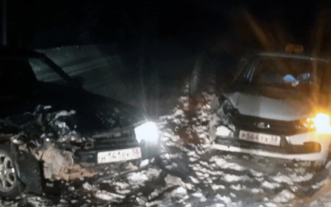 В ночном ДТП в Пензе раскурочило две машины