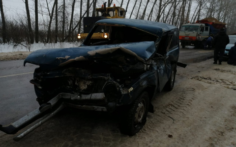 В Пензенской области в массовую аварию попал автобус с детьми