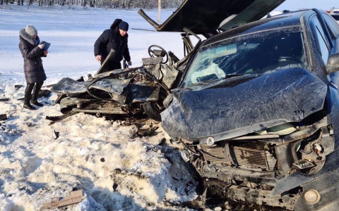 «Оба погибли»: очевидцы рассказали подробности страшной аварии в Пензенской области