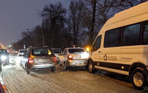 В Пензе произошла массовая авария на улице Тухачевского