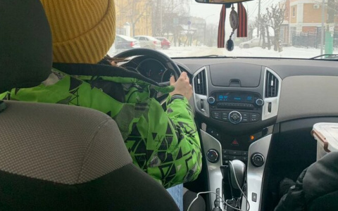 Эксперты рассказали, как законопроект ЕР поможет россиянам защитить гаражи от сноса