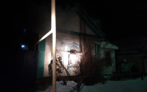 В Пензенской области произошел сильный пожар. Есть пострадавшие