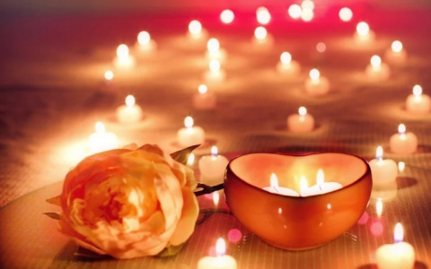 Пензенцам рассказали, как сделать ужин при свечах безопасным