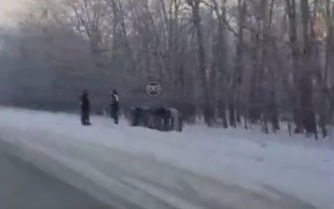 В Пензенской области машина «скорой» слетела с дороги и перевернулась