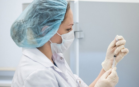 Кому нельзя вакцинироваться от ковида: список противопоказаний