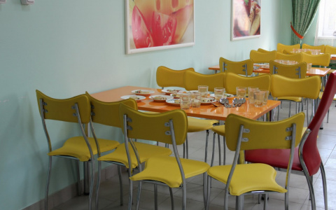 В Пензе в наказание учительница оставила детей без завтрака