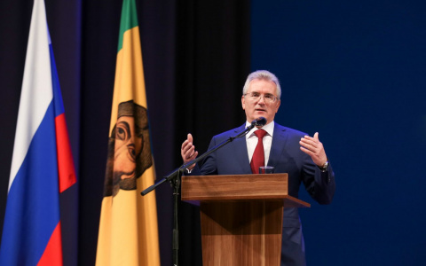 «В автобусе было 58 человек»: Иван Белозерцев прокомментировал аварию на трассе