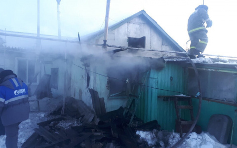 У семьи из Пензенской области сгорел дом со всеми вещами