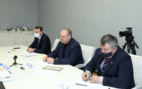 Олег Мельниченко призвал росгвардию «особое внимание уделить школьникам и студентам» в Пензе