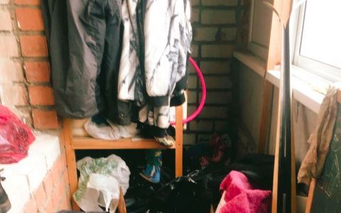 Пока дочь спала, женщина совершила суицид на балконе