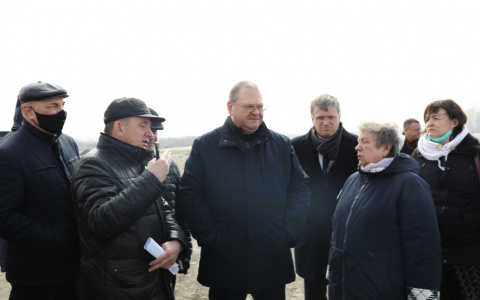 Мельниченко раскритиковал строительство Бакунинского моста