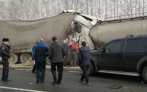 «Кабина всмятку»: на трассе под Пензой произошла страшная авария