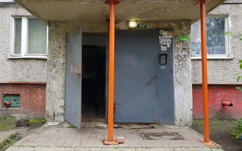 Стало известно, чье тело нашли на козырьке подъезда в Пензе