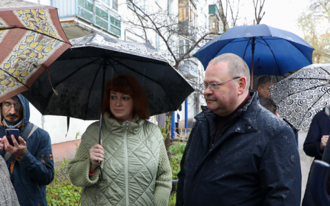 Олег Мельниченко объяснил регулярные раскопки около домов в Пензе