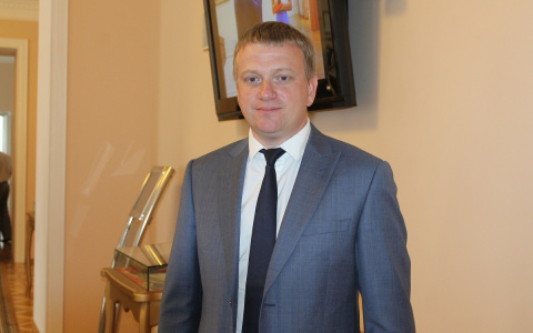 Андрей Лузгин поздравил пензенцев с праздником весны и труда