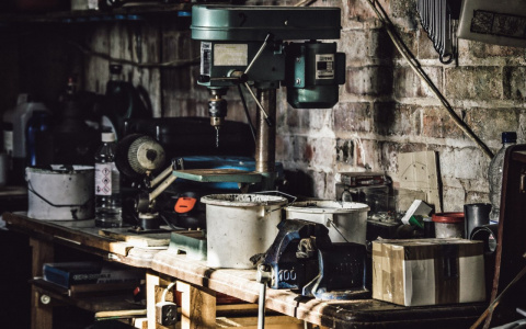 В Пензенской области в гараже обнаружили труп мужчины