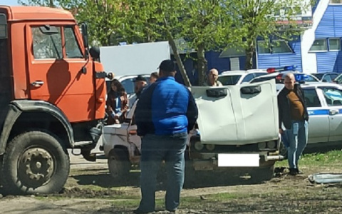 В Кузнецке 77-летний водитель «шестерки» пострадал в аварии с КамАЗом