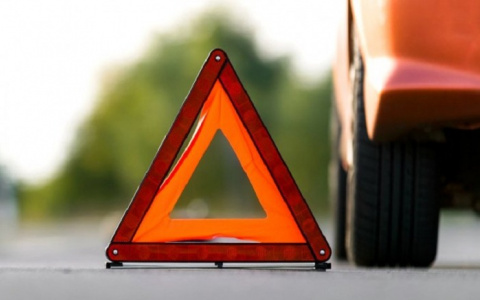 На трассе под Пензой перевернулся легковой автомобиль