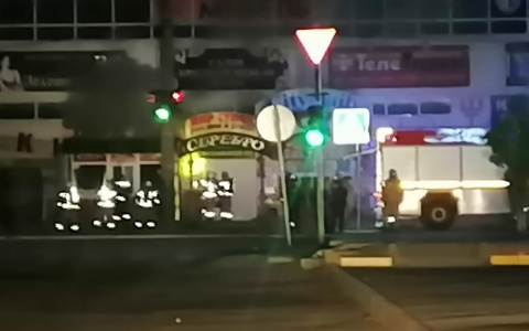 «Вот и дождались»: в Кузнецке на улице Белинского огонь охватил киоск