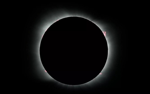 Первое за 50 лет кольцеобразное солнечное затмение увидят россияне