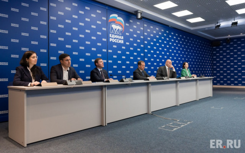 Путин отметил большое число новых кандидатов в Госдуму от Единой России