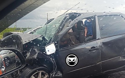 «Кричал сильно, ноги сложило»: очевидец рассказал жуткие подробности массовой аварии в пензенской Заре