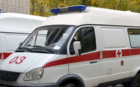 В селе Засечном из окна выпала 64-летняя женщина