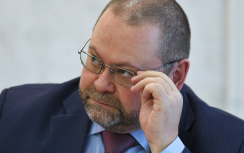 «Продавали за бесценок»: Олег Мельниченко заявил о потере сотен миллионов рублей