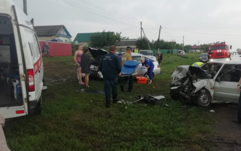 Два «ВАЗа» столкнулись в Пензенской области: пострадали пятеро