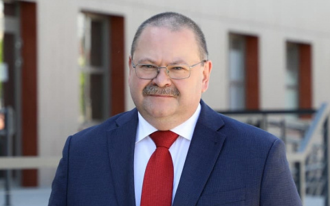 Олег Мельниченко объяснил, кто примет решение об обязательной вакцинации