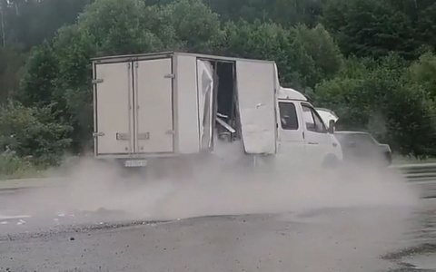 На Ахунском переезде в Пензе произошла неоднозначная авария