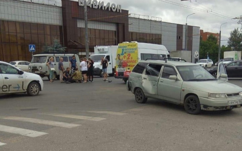 В Пензе на Центральной улице в аварии пострадал мотоциклист