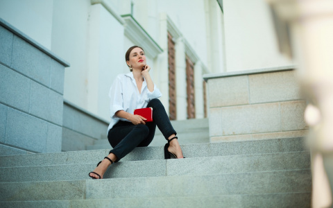 Новые знакомства, проблемы на работе: гороскоп на июль для всех знаков