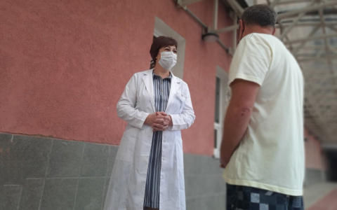 В правительстве выдвинули идею платить за вакцинацию по 10 тысяч рублей