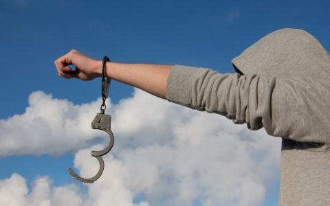 Пензенские подростки украли велосипед и вскрыли сейф