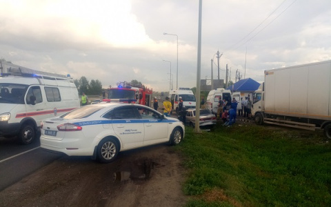 Четверо людей пострадали в аварии на трассе М-5 в пензенском регионе