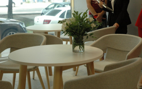 “Ни очередей, ни банковских стоек”: в Пензе появился первый Phygital-офис крупного банка