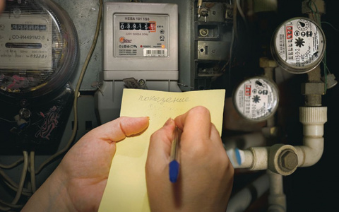 В «ЭнергосбыТ Плюс» рассказали, почему передавать показания счетчиков с 23 по 25 число – выгодно