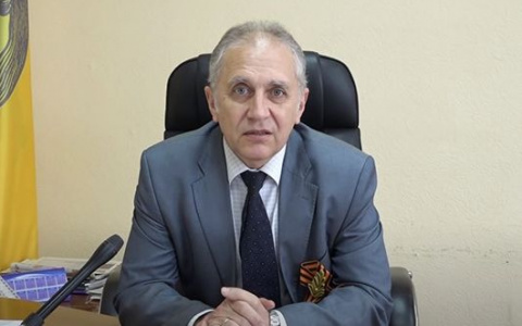 «Народ привозит новые штаммы»: мэр Кузнецка рассказал о наступлении ковида из-за отпусков