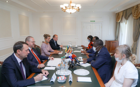 Олег Мельниченко пообщался с чрезвычайным послом Республики Уганда