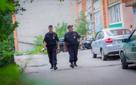 Полицейские задержали молодого пензенца, который забрал пакет с наркотиками из тайника