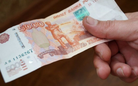 «Вырвал купюру из рук»: пензячку ограбили прямо в магазине