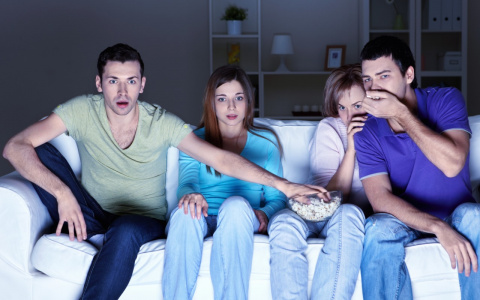 Триллеры и ужасы: что почитать и посмотреть в пятницу, 13-го