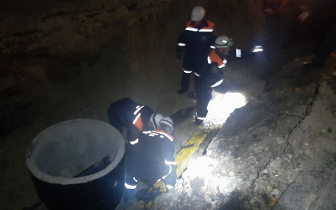 В Пензе на улице Московской прохожий упал в котлован